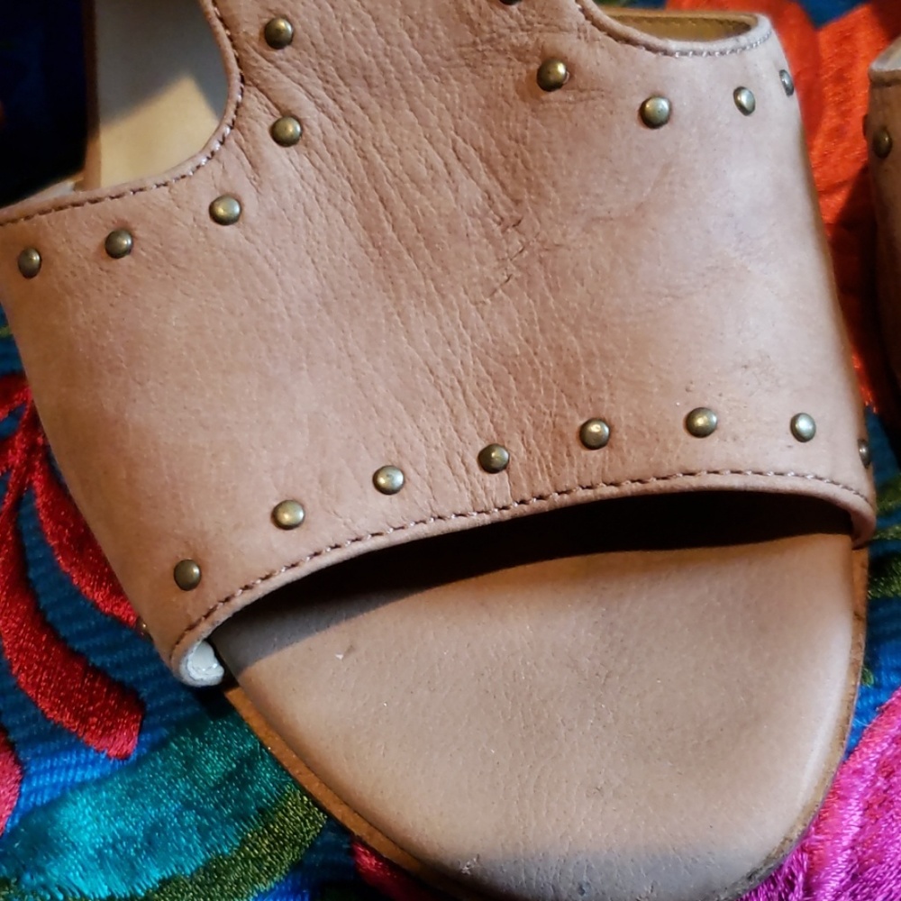 Shoes - Picture 5 of 5